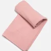 Dusty pink knitted blanket