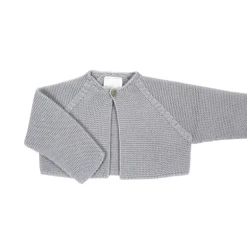 Grey short thick knit cardigan with one button