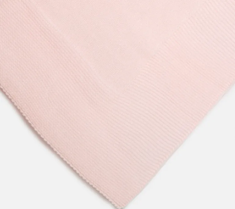 Pink knitted blanket